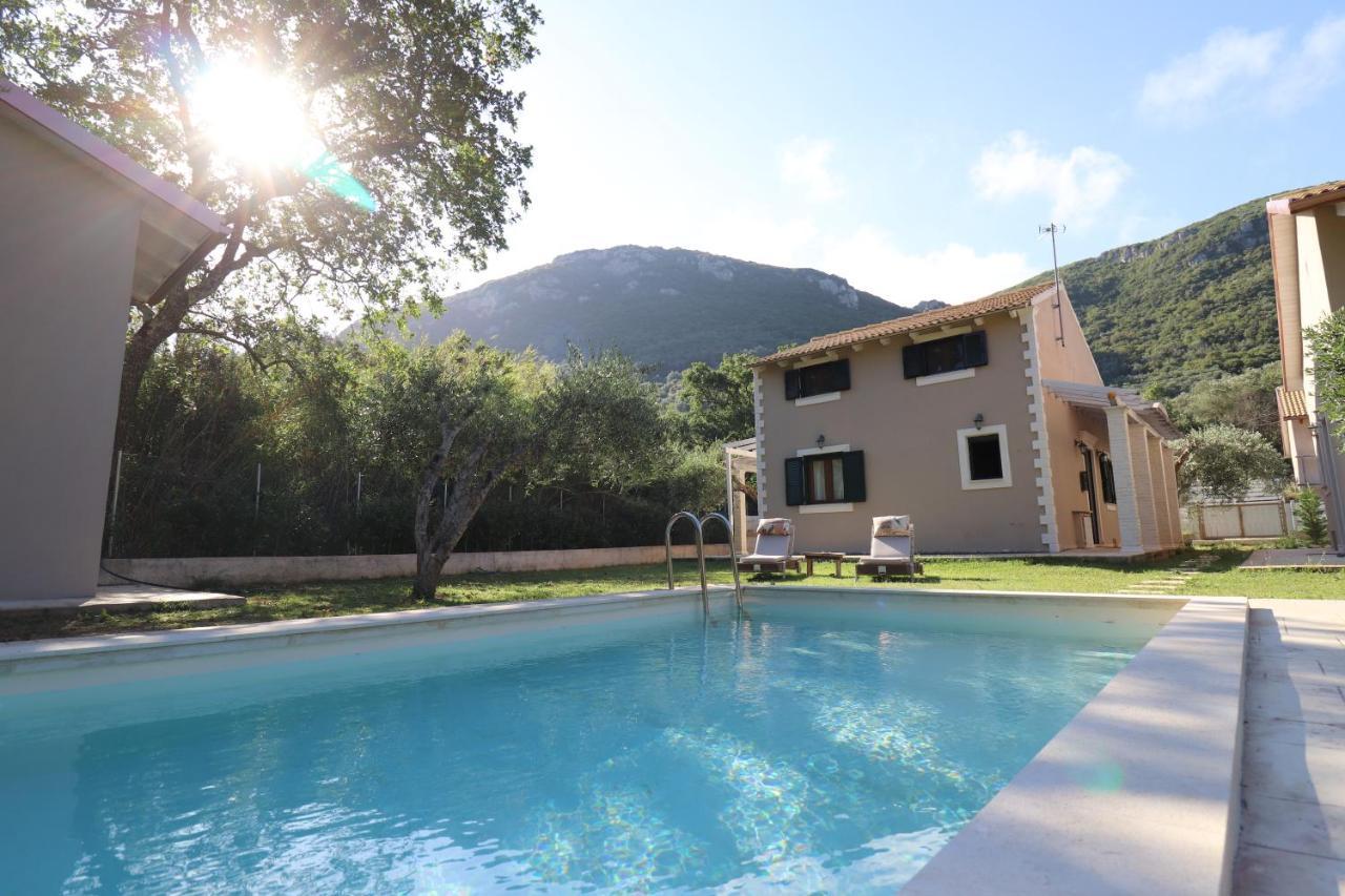 Theonymfi Luxury Villas Doukádes 외부 사진