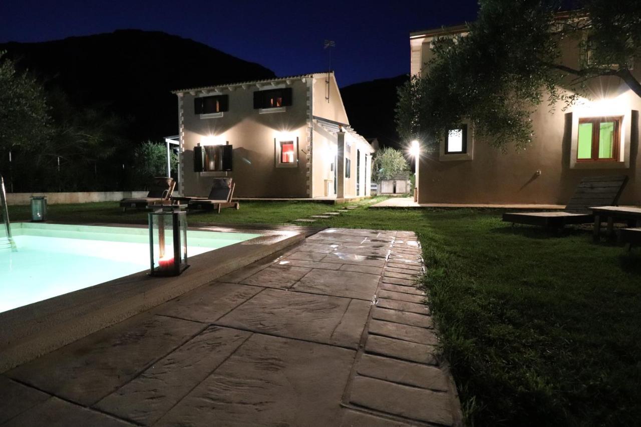 Theonymfi Luxury Villas Doukádes 외부 사진