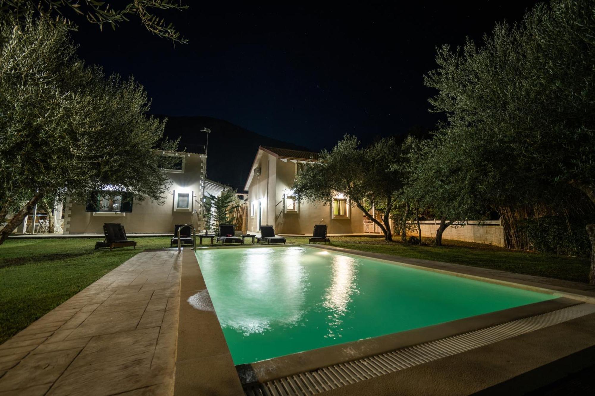 Theonymfi Luxury Villas Doukádes 외부 사진